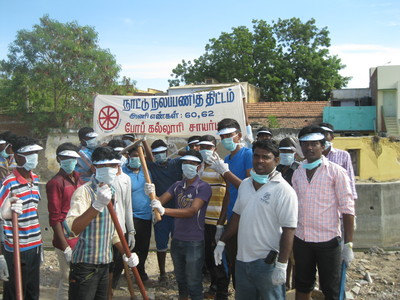 Working with Volunteers in the "Clean Thoothukudi" Project on 12-08-2017.